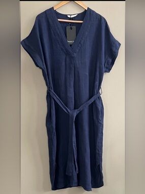 Brave + True Noa navy linen short sleeve v neck belted dress size large